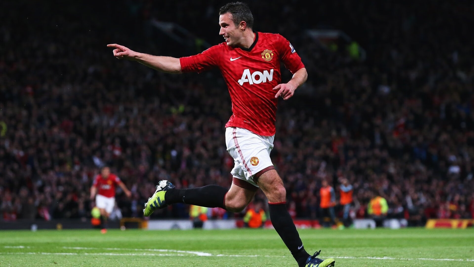 精湛技术使球队门将功不可没，稳健守门护住球门，守门员技术