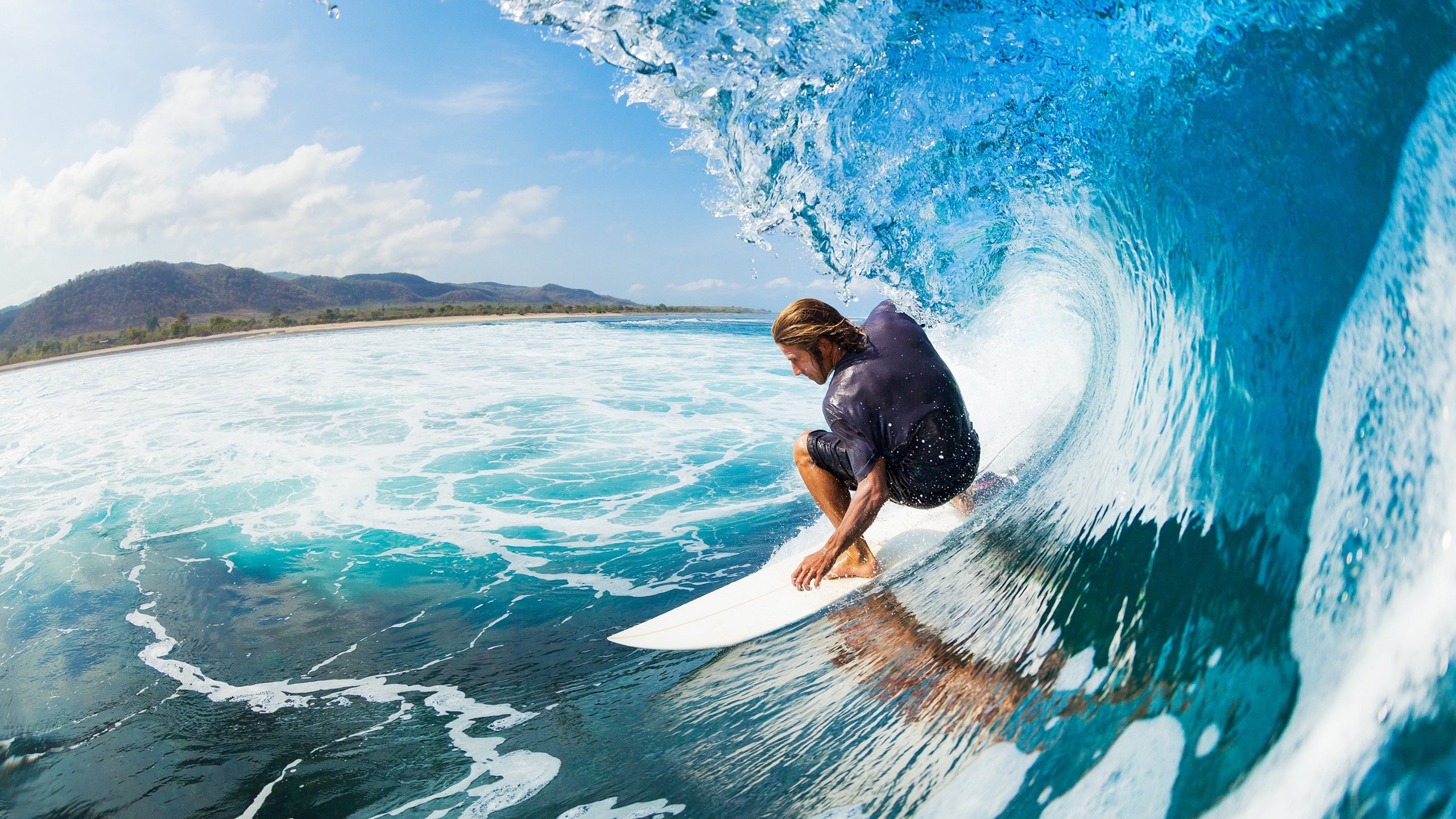 足球比赛焦点:球场狂欢令人难忘,足球赛现场热闹的场面