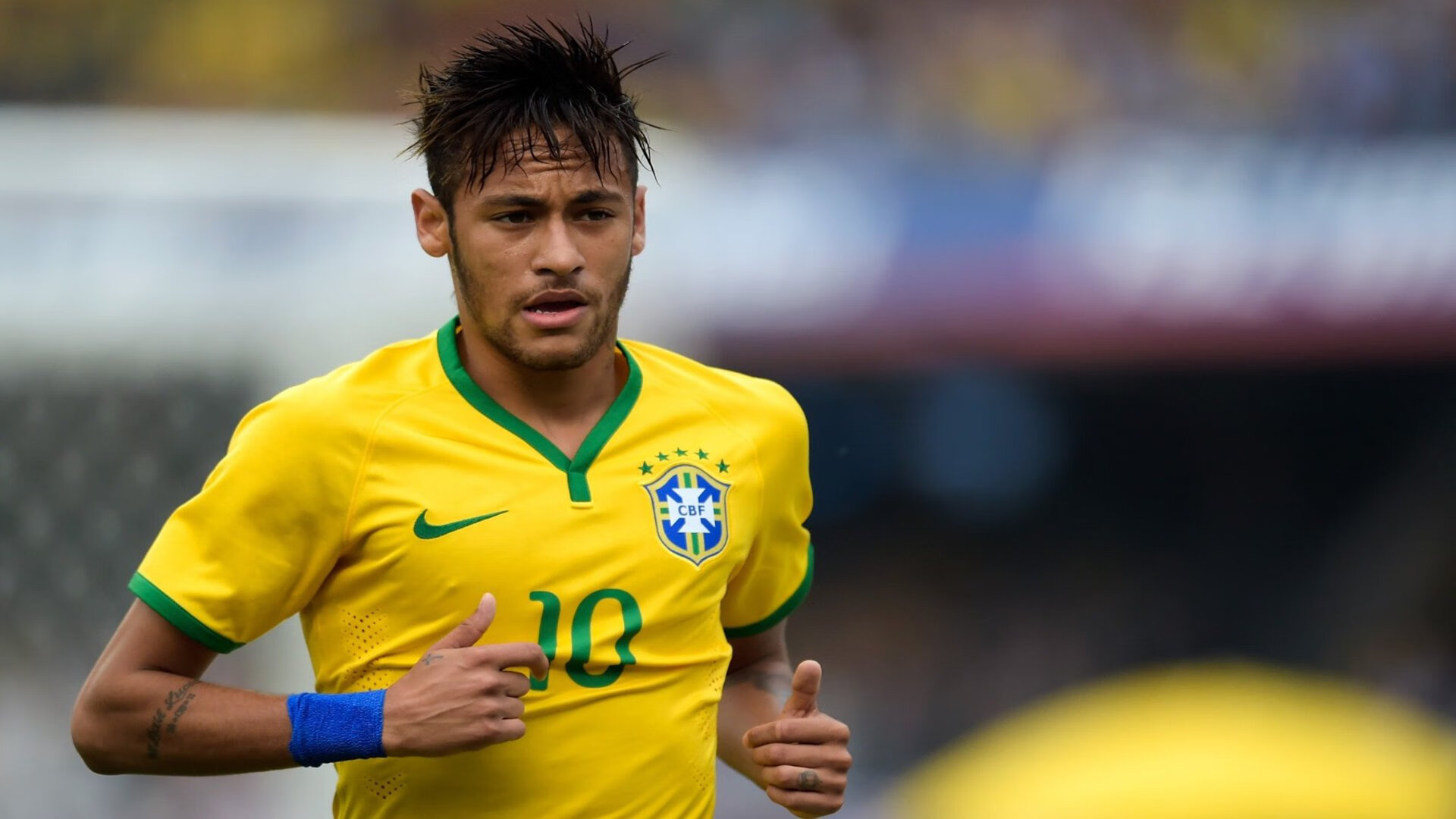 球场上“天才”陌生事：令人忍俊不禁的小插曲，球场上的人都走光了,只剩下我一个修改病句